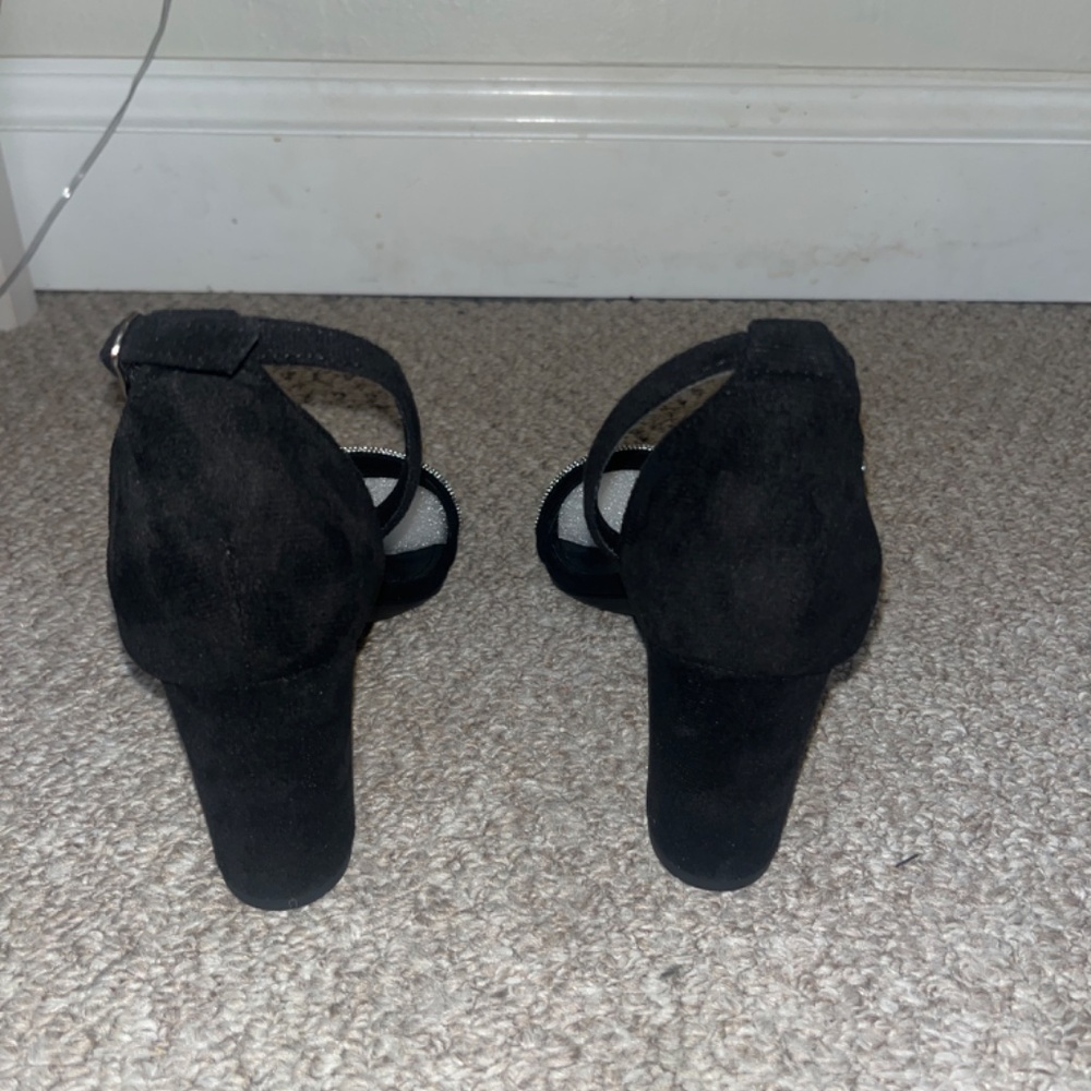 Black High Heels with Glittery Rhinestone Strap US 7, CN 38 - Picture 3 of 3